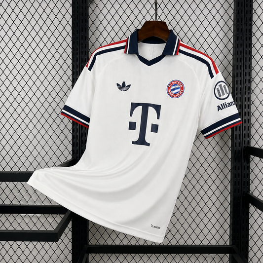 FC Bayern München Auswärtstrikot 2026/27