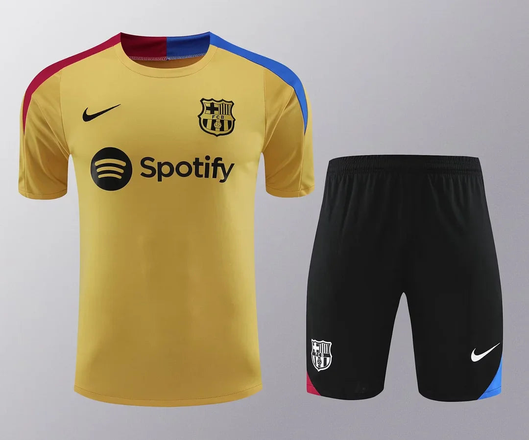 2024/2025 Barcelona pre-match training Glod Shirt+Shorts 1:1 Thai Quality