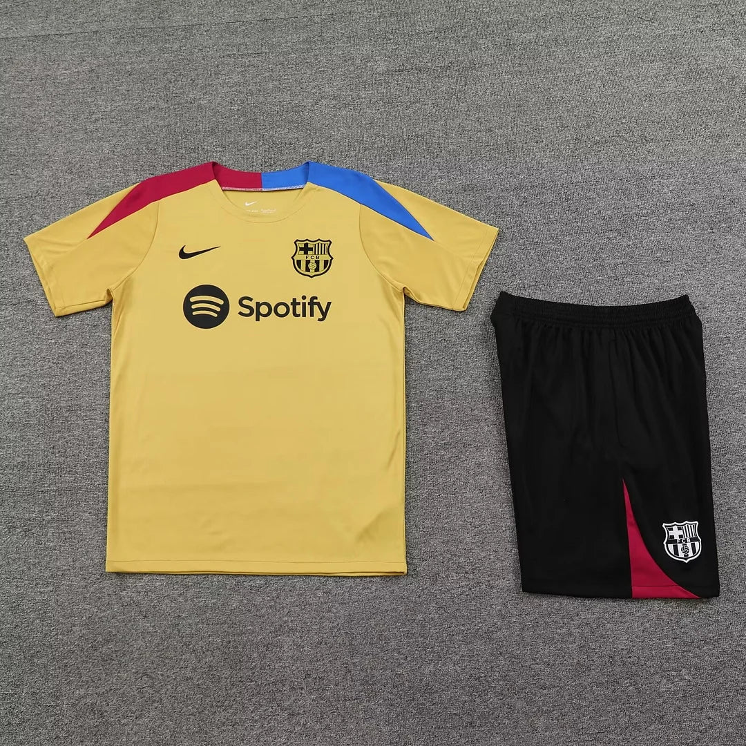 2024/2025 Barcelona pre-match training Glod Shirt+Shorts 1:1 Thai Quality